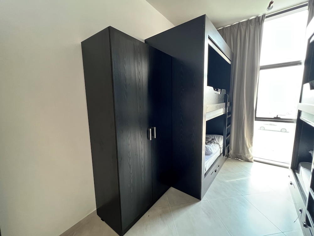 Grapeful Stay – Luxury Hostel Binghatti Avenue Tower Al Jaddaf