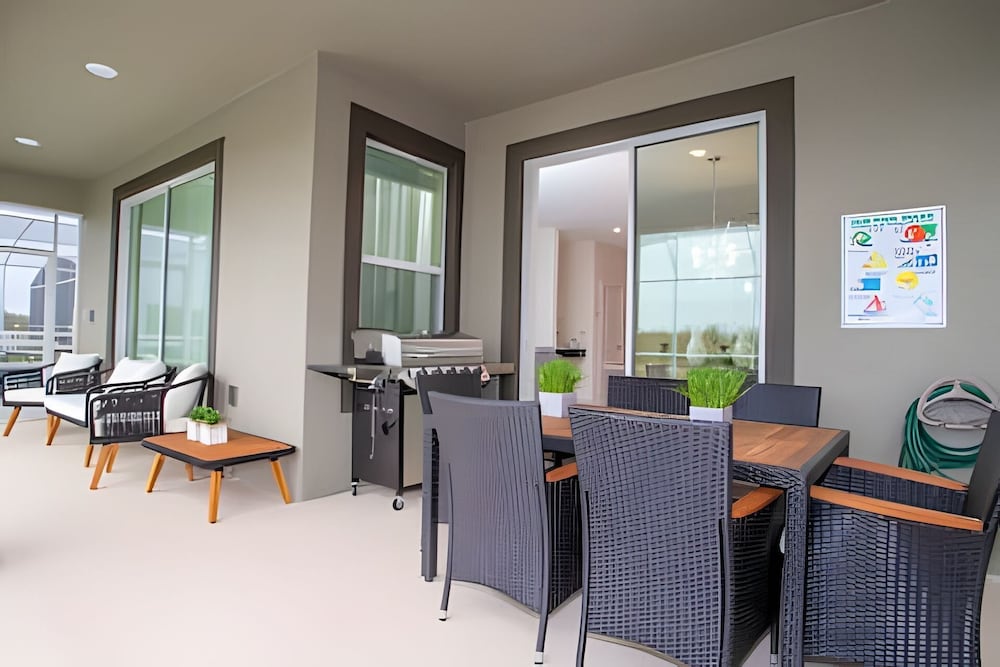 Champions Gate 6BR Luxury Home + Resort