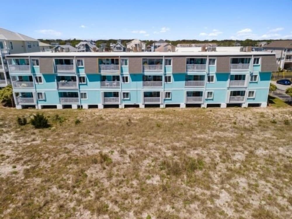 Vitamin Sea - Third Floor Oceanfront! Take A Break And Soak Up Some Vitamin Sea! 2 Bedroom Condo by RedAwning