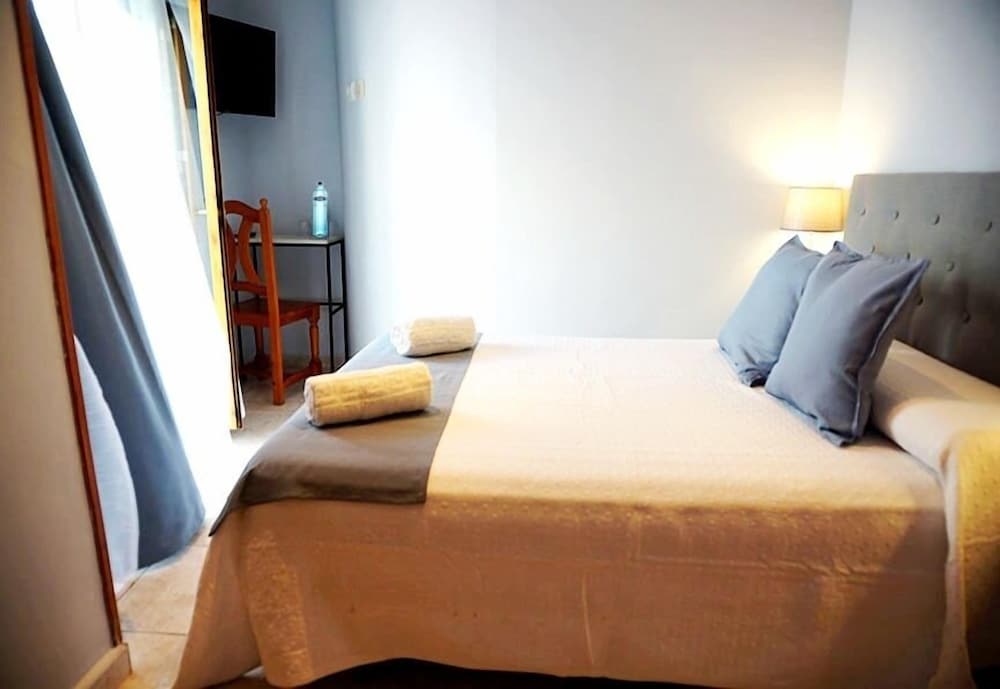 Hotel Hostal Salitre - Image 1