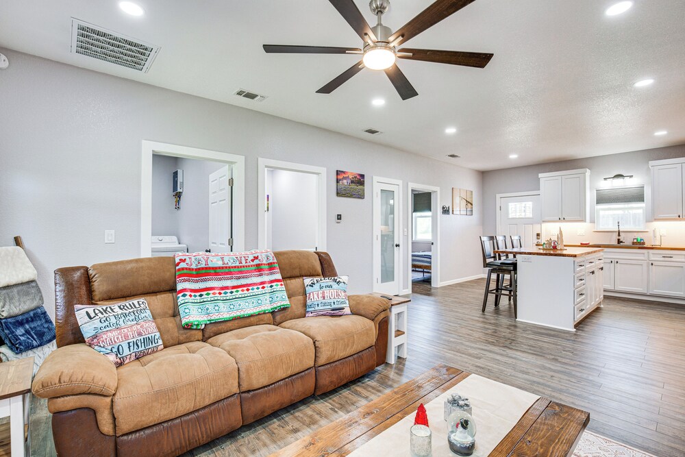 Lake Fork Cabin w/ Boat Launch & Fishing Pier