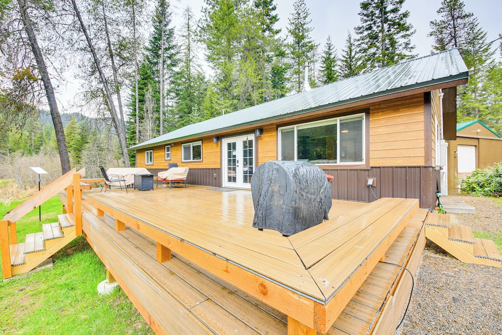 Scenic Priest Lake Vacation Rental: Deck  Views! - Property Image 13