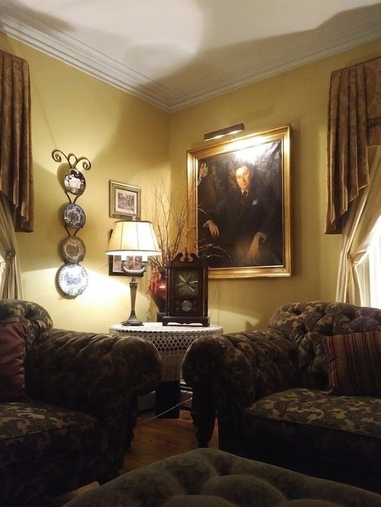 The Briarwood B&B