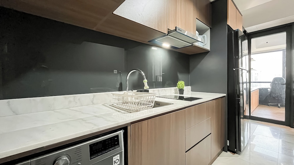 Urban Industrial Touch 1Br Apartment At The Smith Alam Sutera