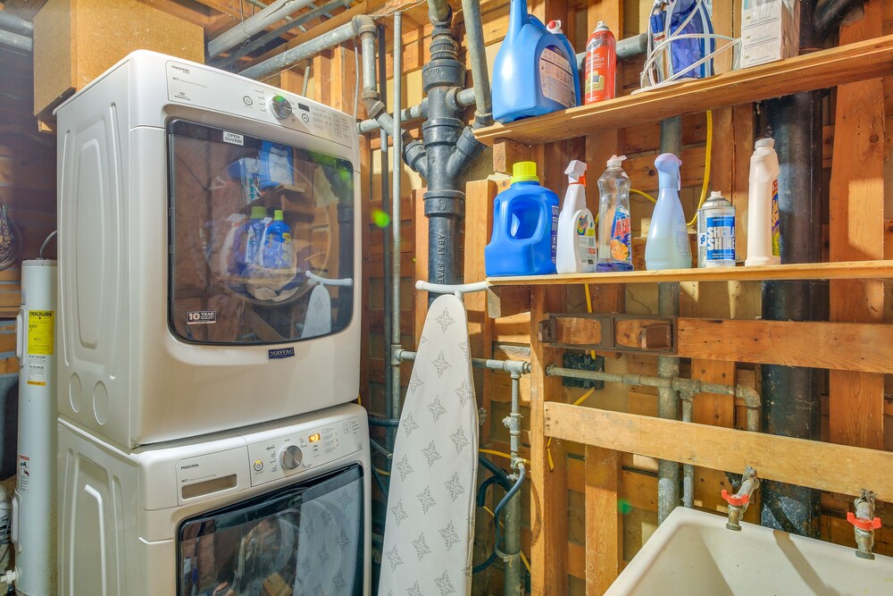 Sandpoint Vacations - 12 Mi to Schweitzer: Spacious Home w/ Deck! - Property Image 1