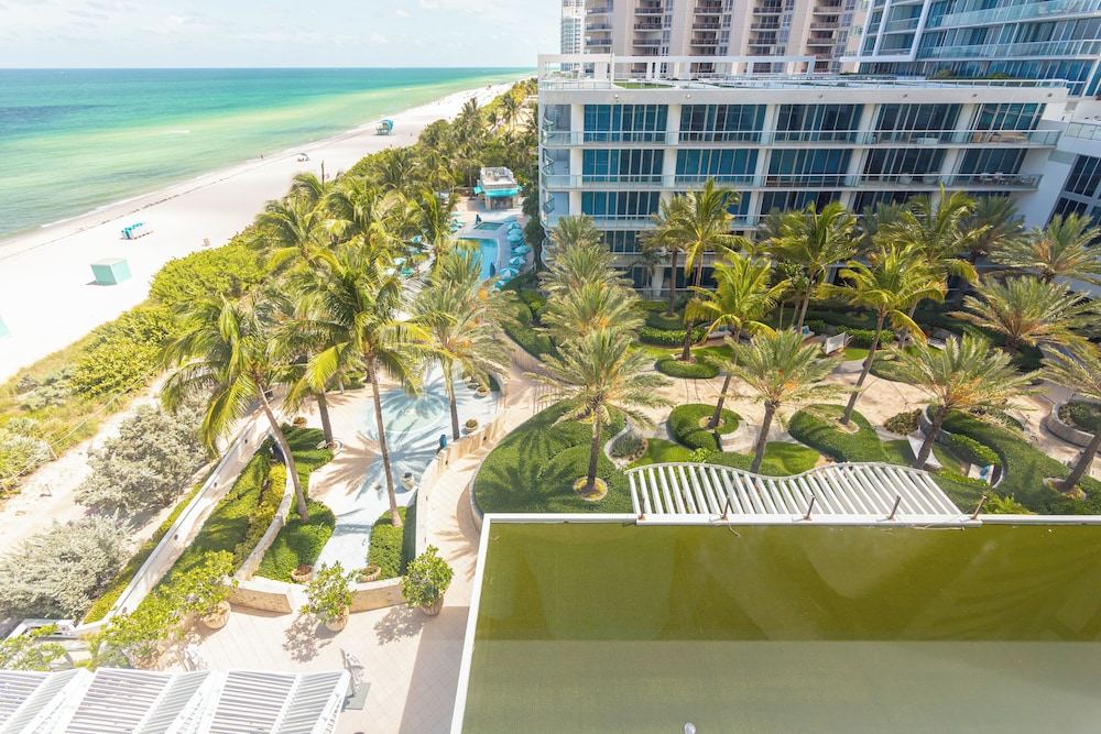 Boutique Apartments Carillon - Image 4