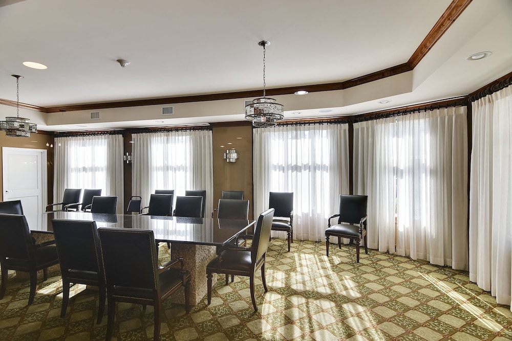 Grand Panama Beach Resort by Book That Condo