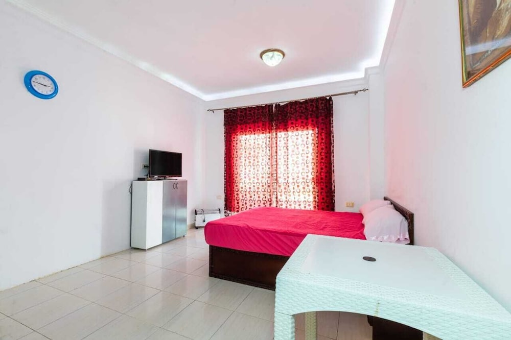 Al makramia compound view 2