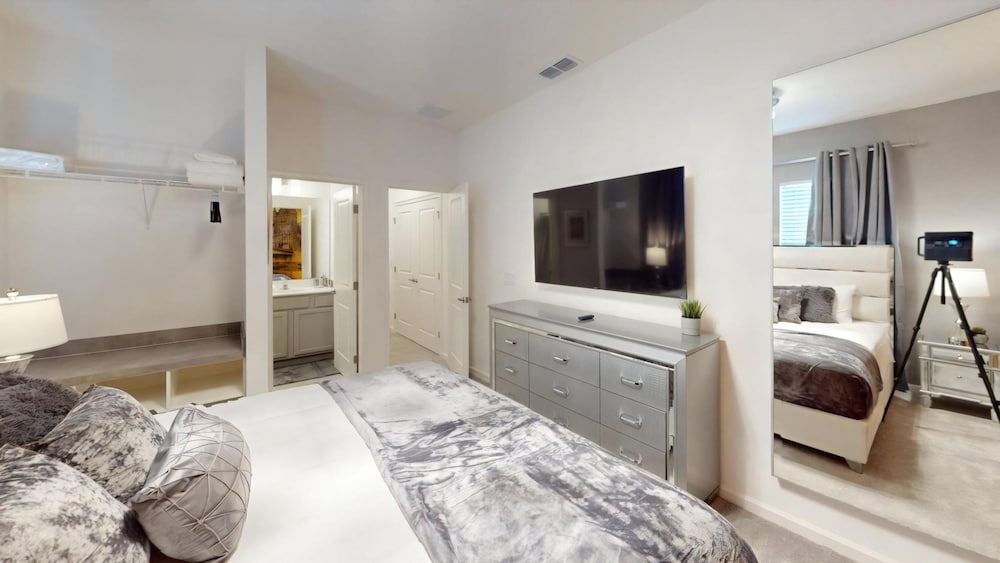 8 Bedroom Themed Rooms Huge Games Room Pool Spa