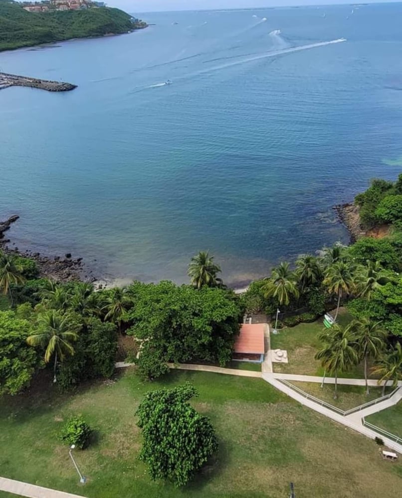 Oceanfront Paradise Marina Views Balcony