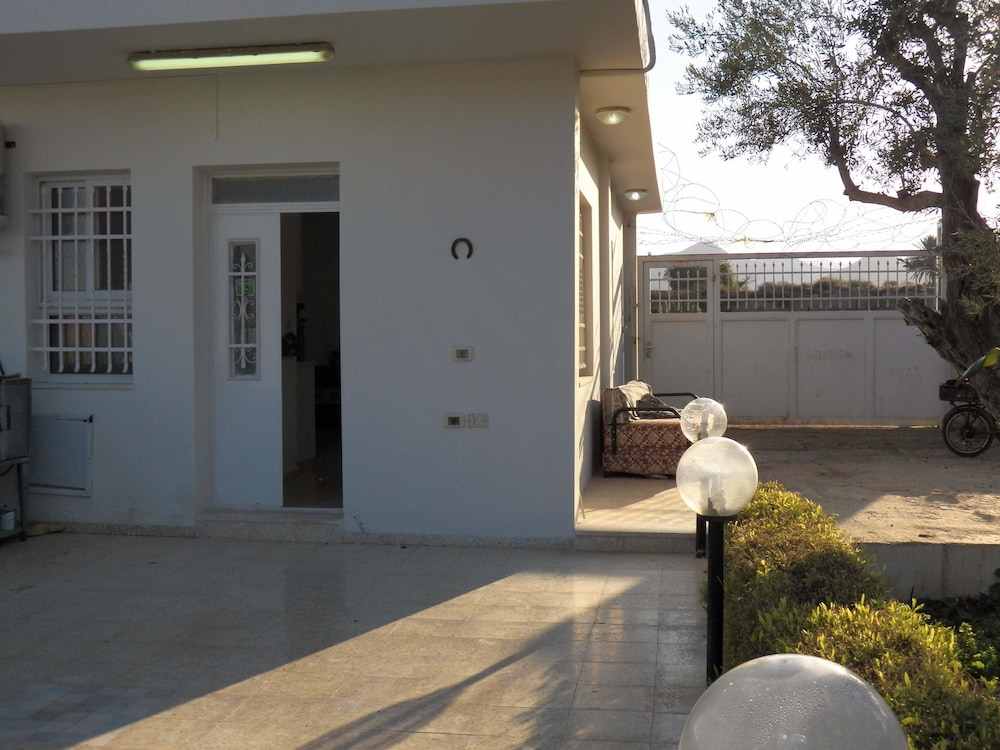 Auberg-Inn Guesthouse