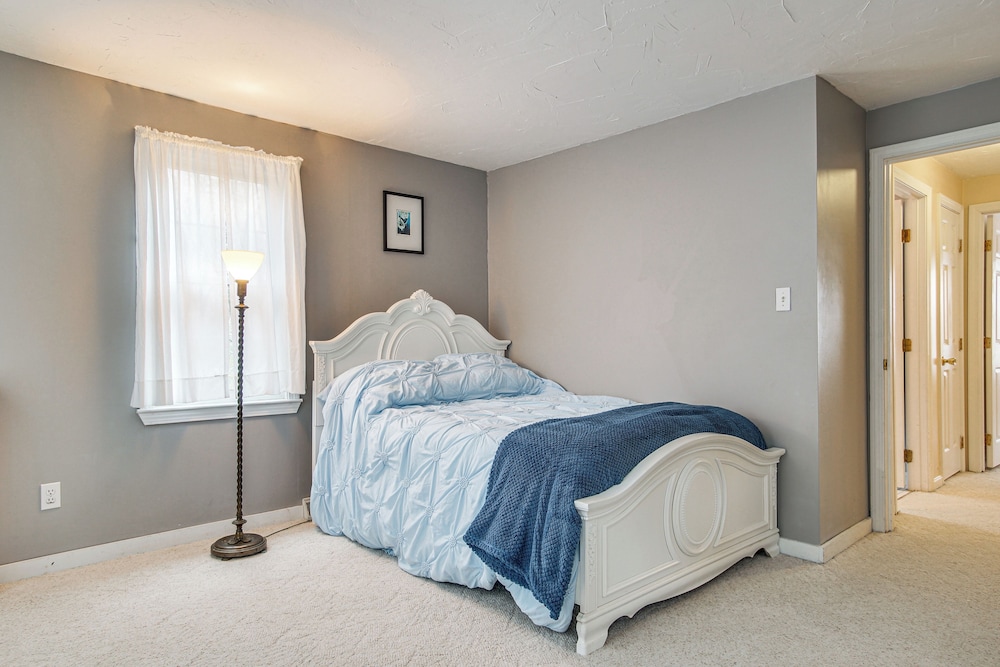 Beach & Lake Access: Home w/ Porch in Mashpee!
