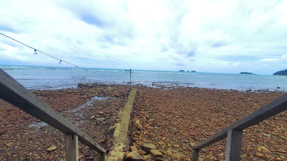 Kohchang 7 seaview bungalow
