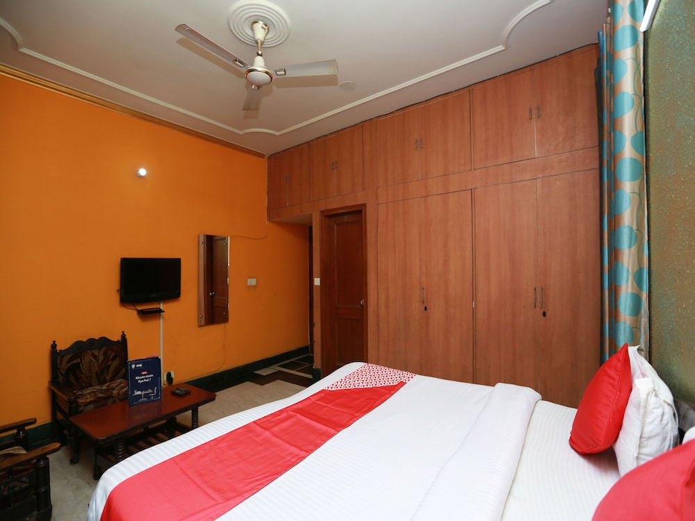 OYO 11752 Hotel Sun Palace Residency