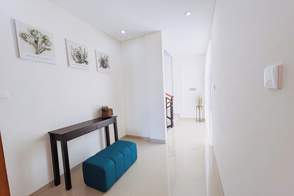 SLOKAYANA VILLAS