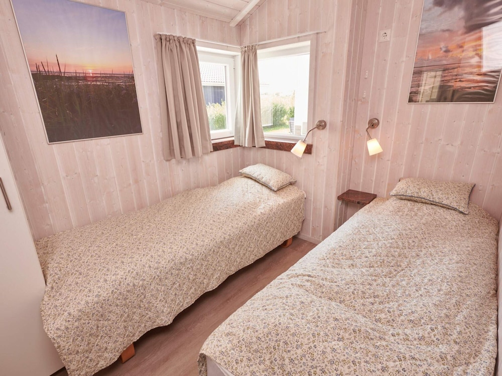 4 Star Holiday Home in Friedrichkoog