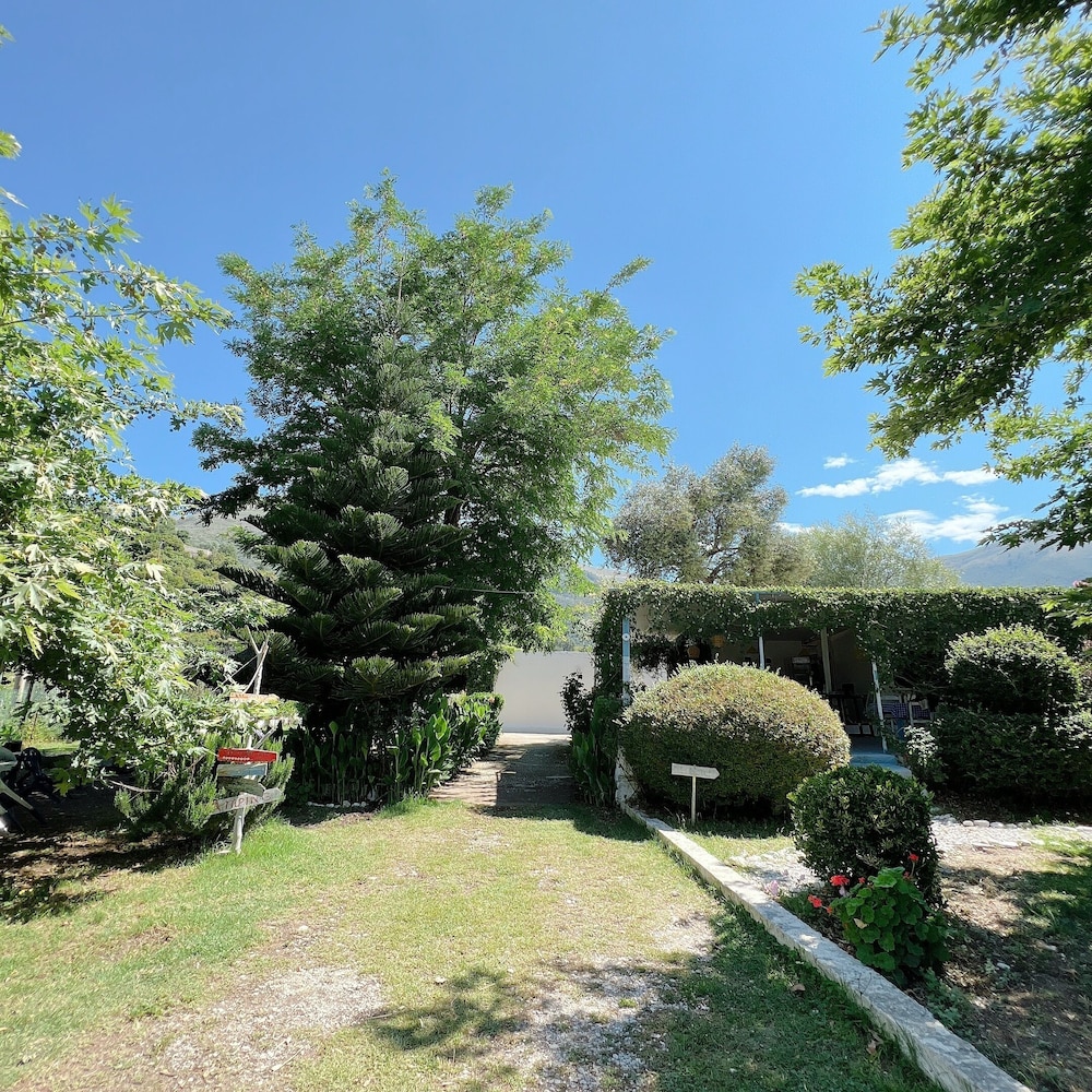 Garden Villa Naza