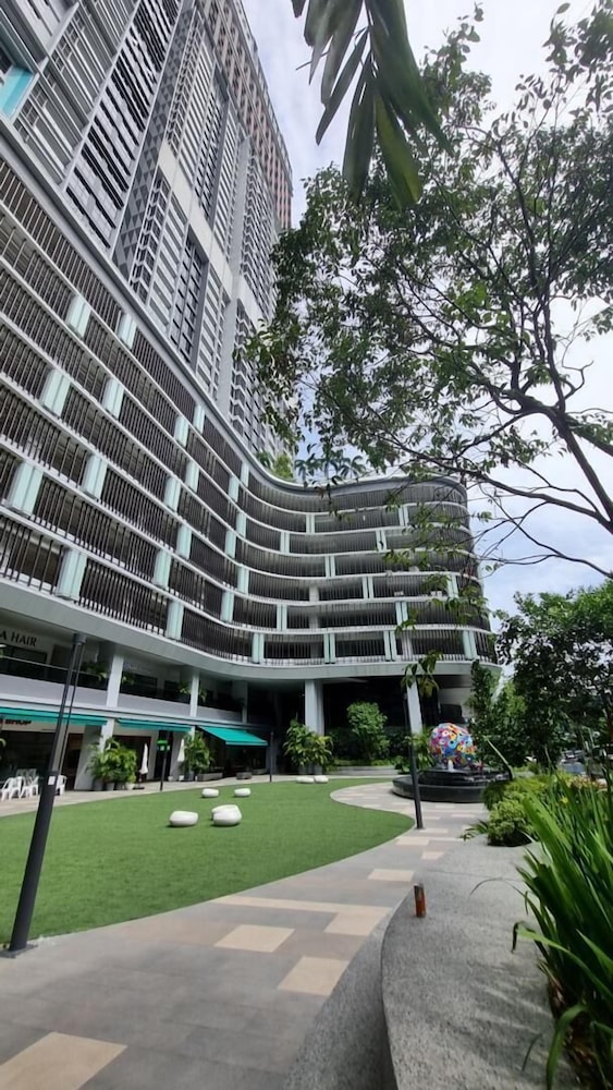 Trion Hotel Suites By Havenza