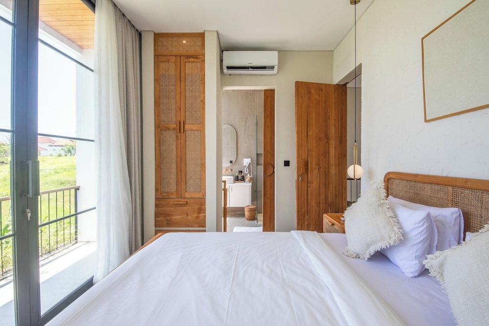 Modern 2BR Villas 5-min Walk to Canggu Beach