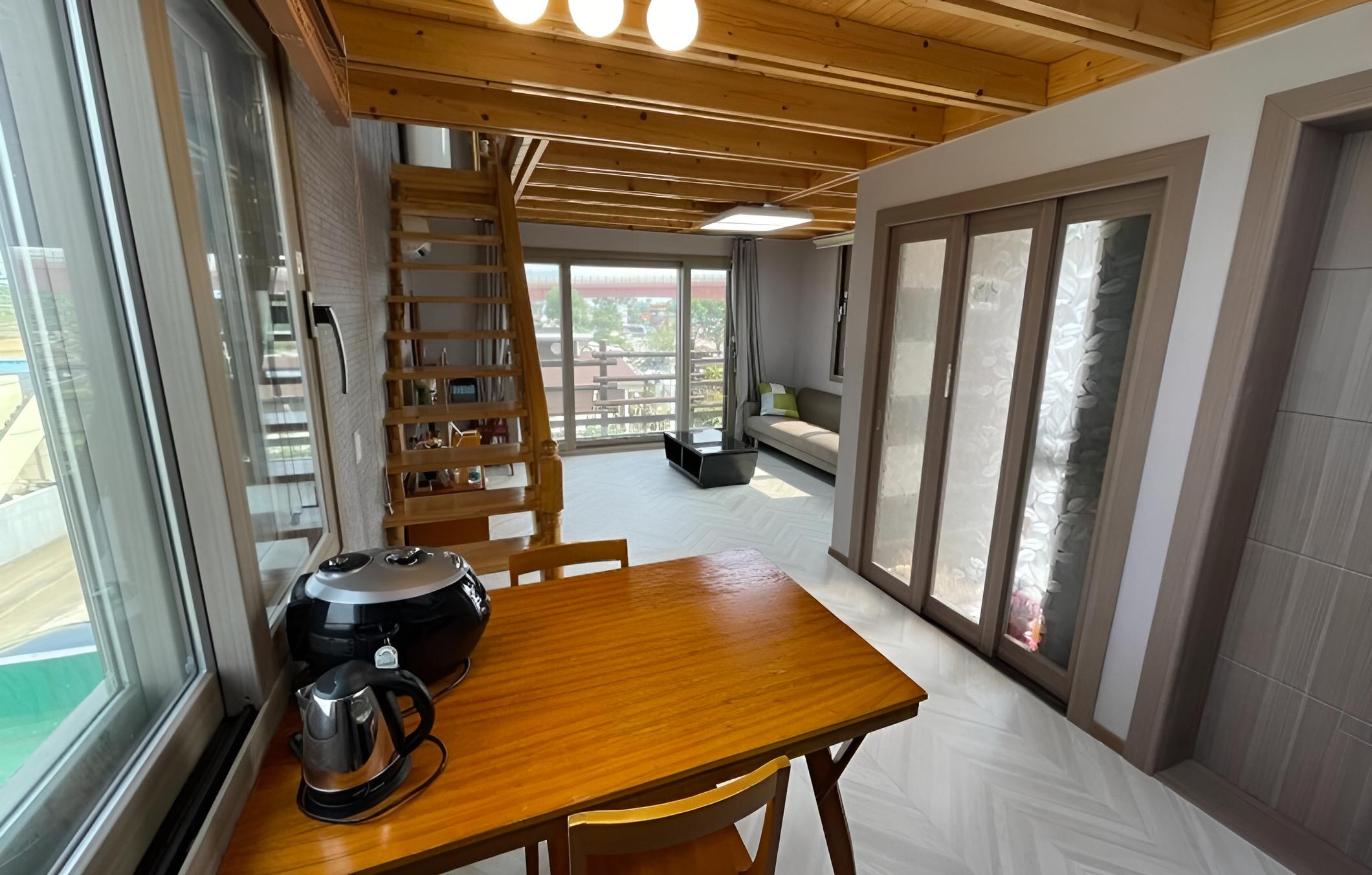 Sacheon Sagyejeol Pension view 5