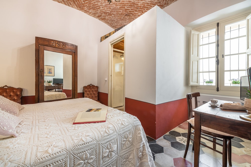 Palazzo Cherchi view 5