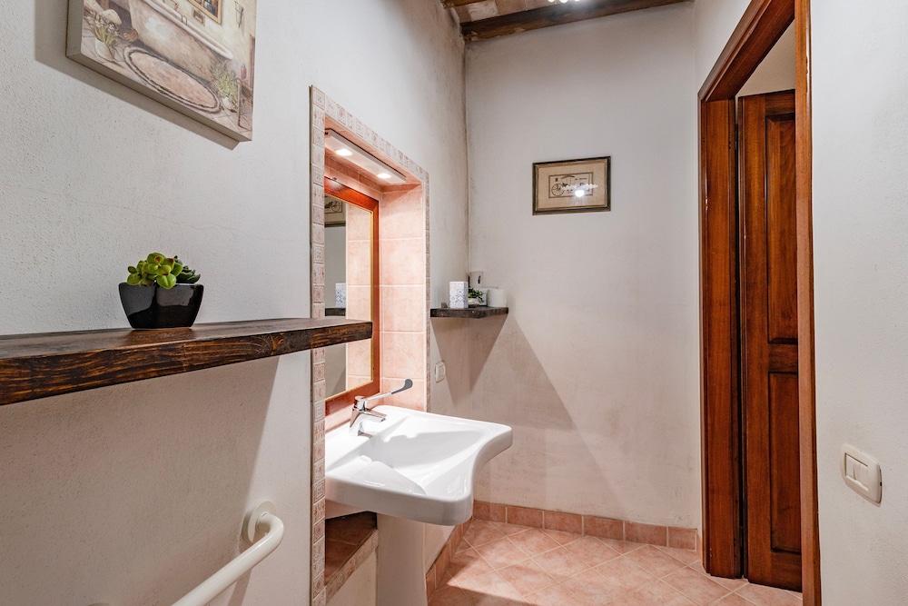 Maramaldo Gallonero Shared Pool Chianti