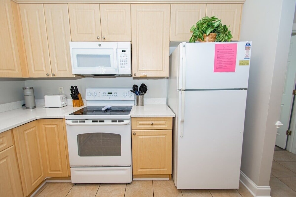 Magnolia Pointe Luster Leaf 4891-205 3 Bedroom Condo