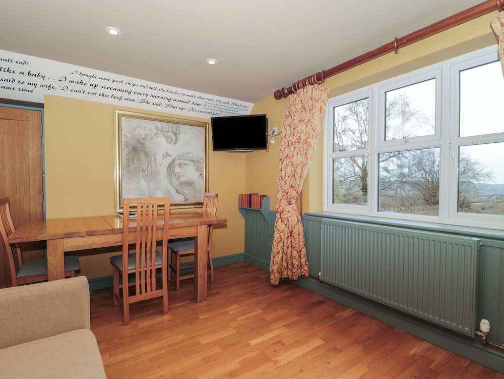 Suite 2