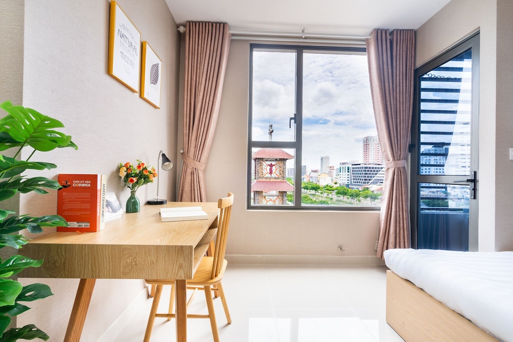 Chau Apartments