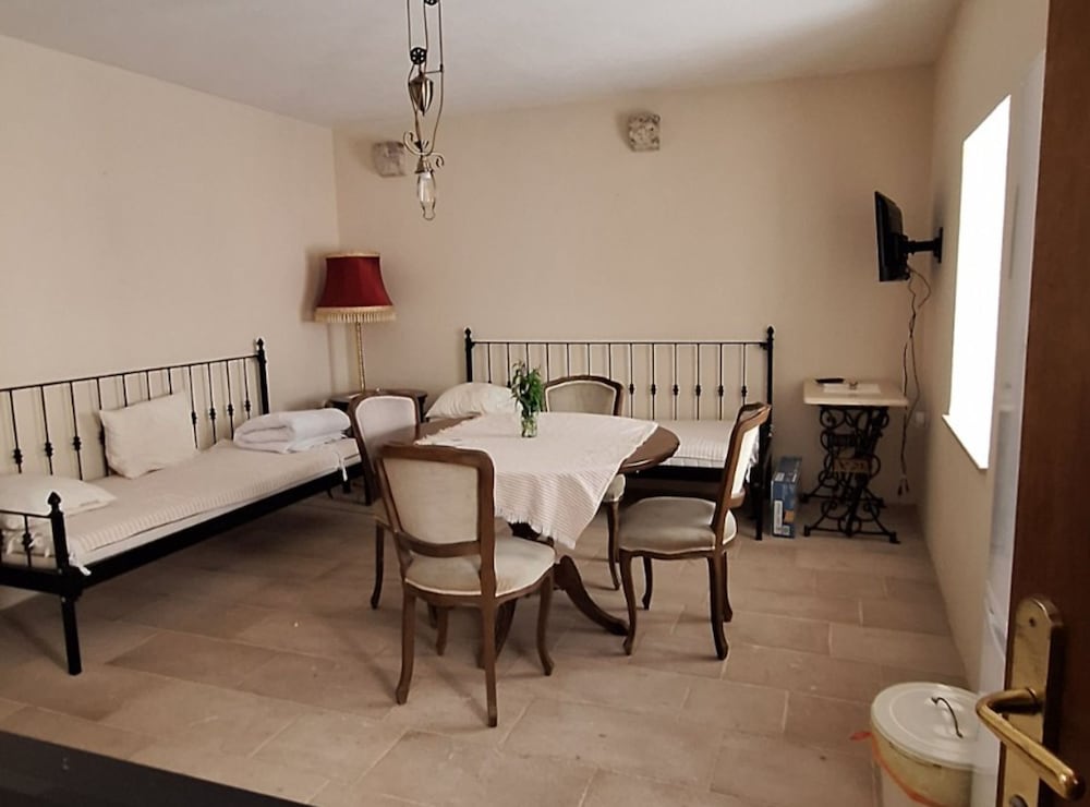 La Casa Nostra Apartments