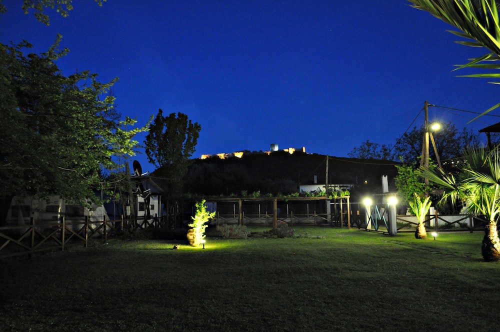 Studios & Apartments Efrosini