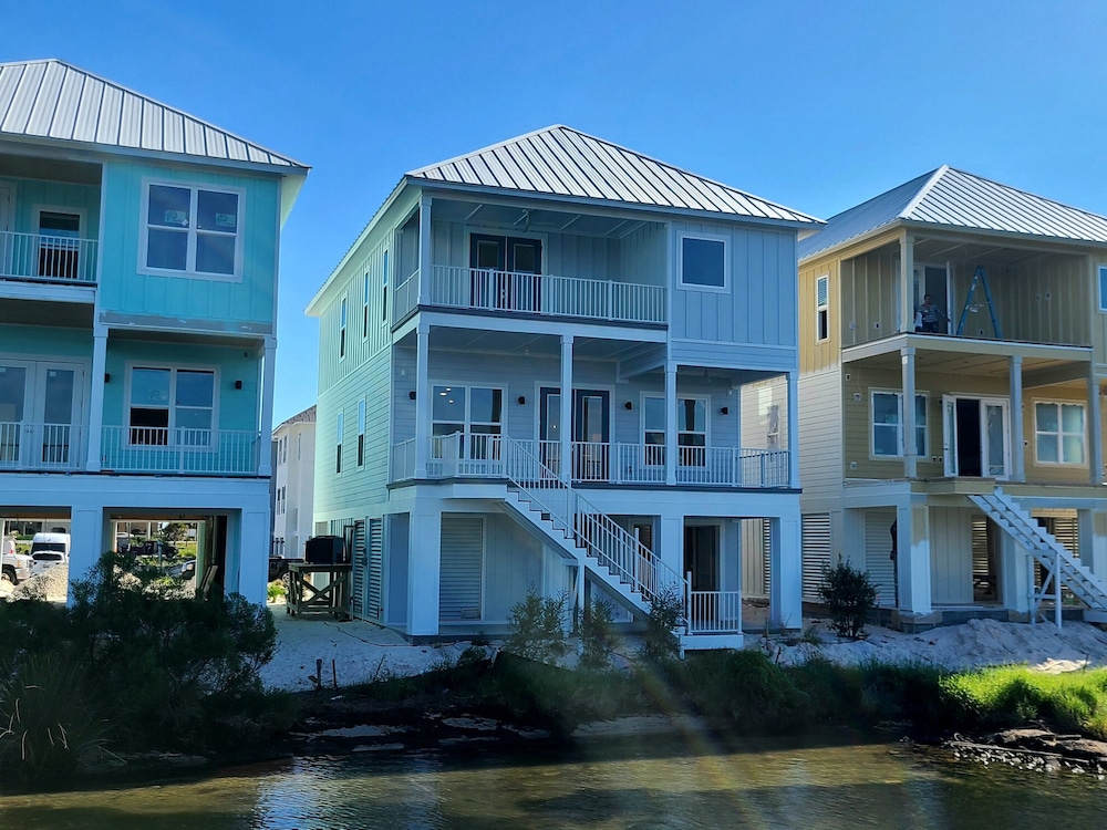 Yacht Harbor House by Southern Vacation Rentals