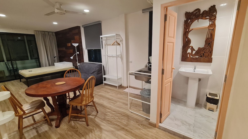 Lee Home Bangkok