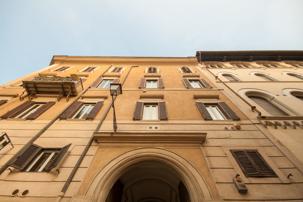 Rome King Suite