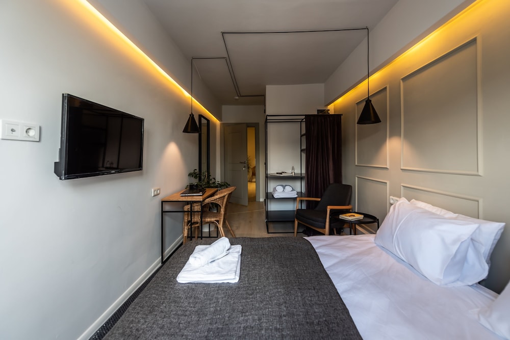 Pesa Suites