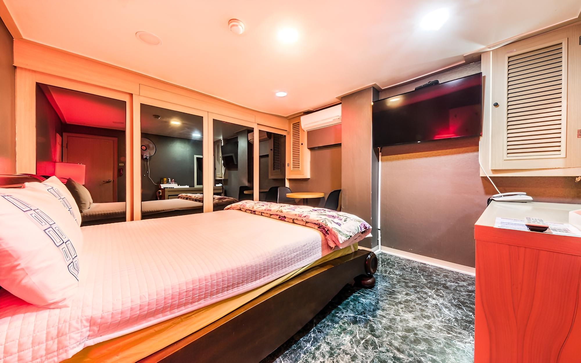 Yeongdeungpo Market Max Motel view 2