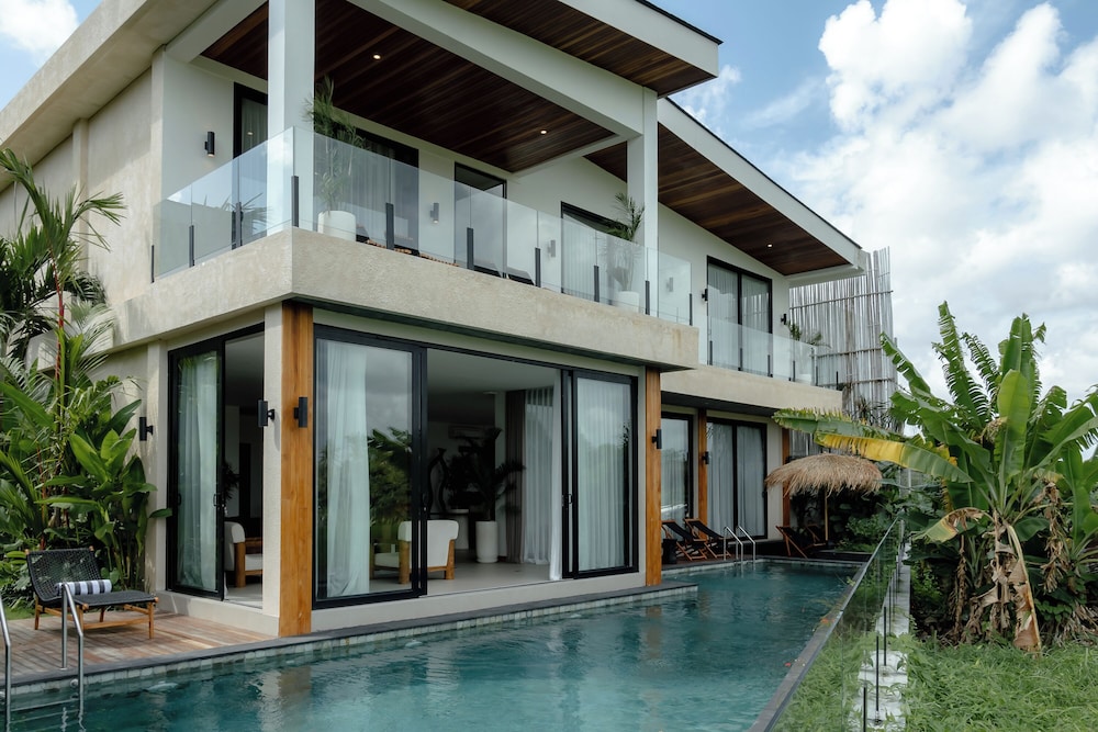 AMO Residences