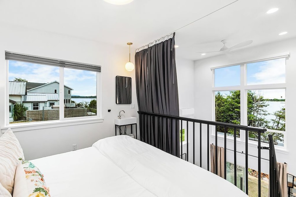 Covelet Hideaway