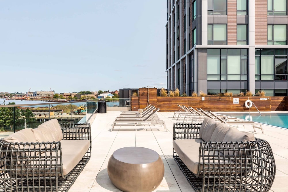 Luxury Apartments by Hyatus Downtown Boston
