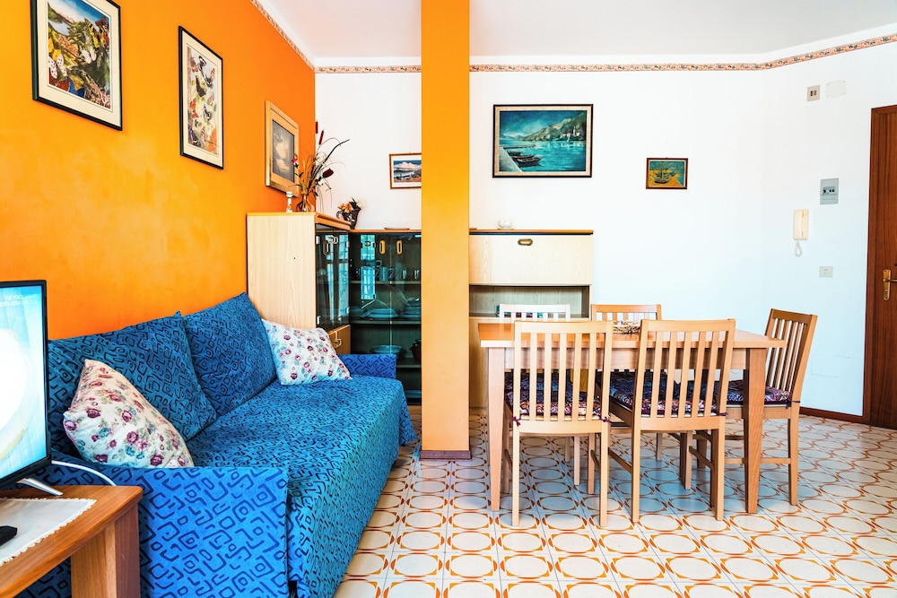Colourful Apartment With Terrace in Bibione
