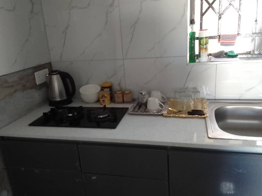 Luxury 2 Bed Self Catering Apartment in Masvingo view 4