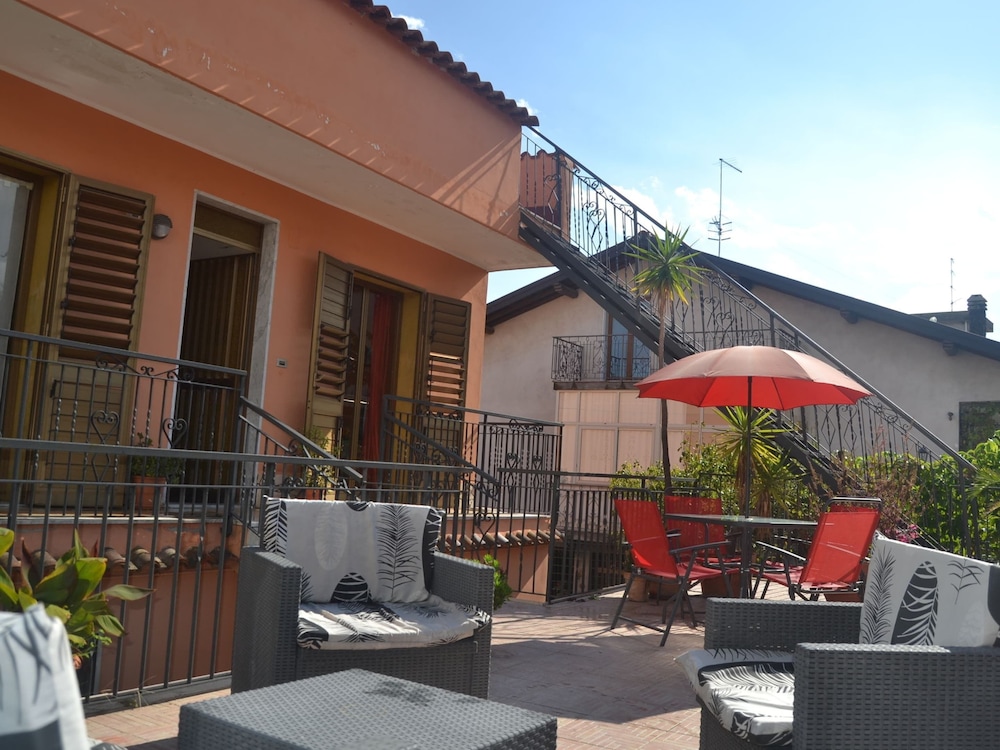 Lovely Holiday Home in Giardini Naxos near Sea photo 4