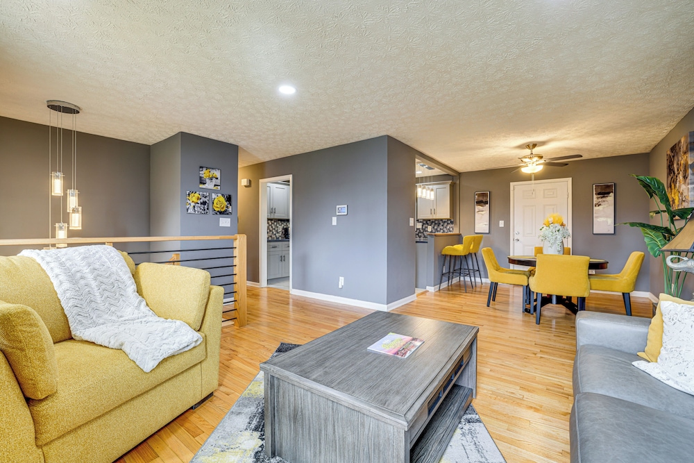 1 Mi to Dtwn Lynchburg: Charming Family Home!