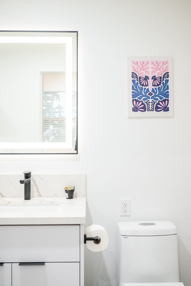 Not Affected by the Fire/modern 5BR Home With Parking, Near LA Attractions #4