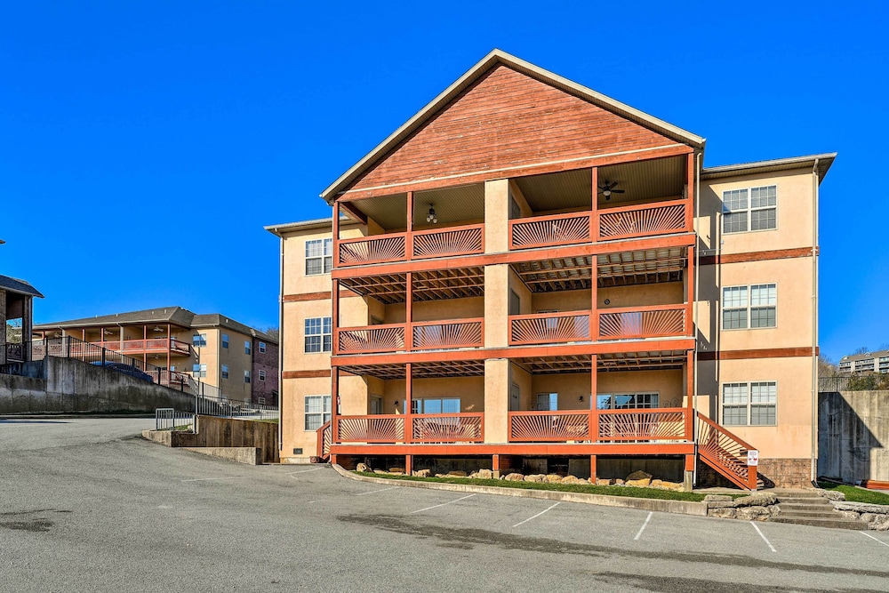 Spacious Branson Condo on Table Rock Lake! view 4