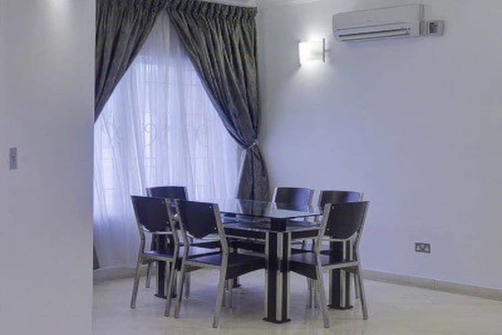 Perfect Havens at Noah's Court