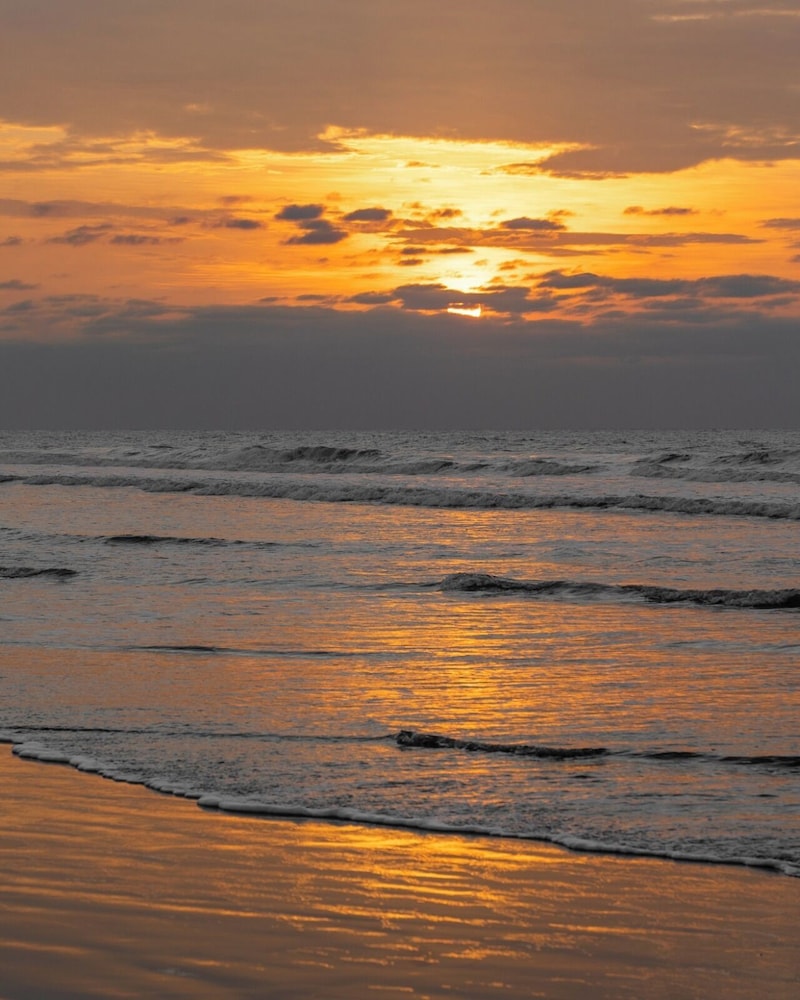 Golden Sands - By The Bay Resorts