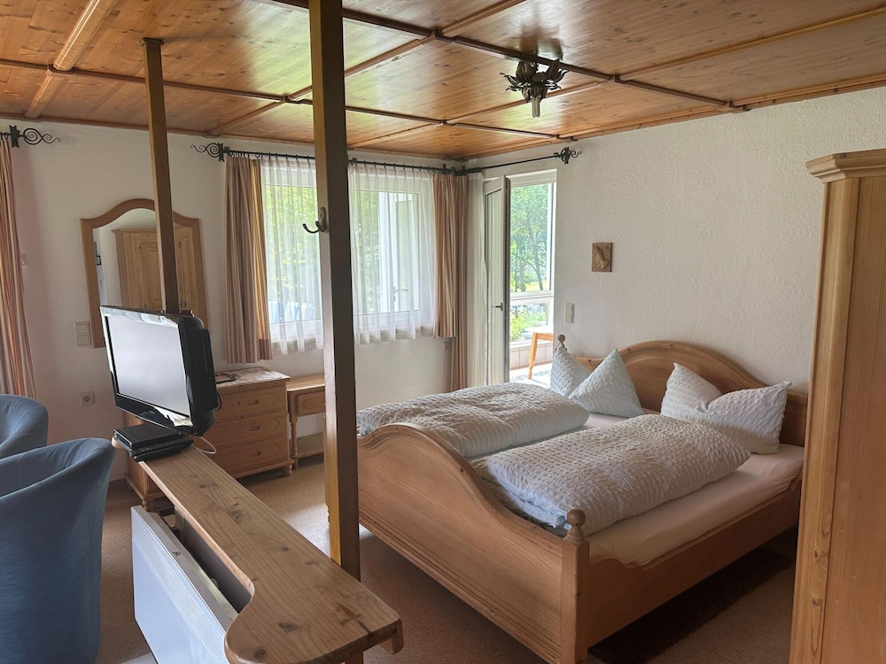 Beautiful Apartment in Gortipohl With Garden