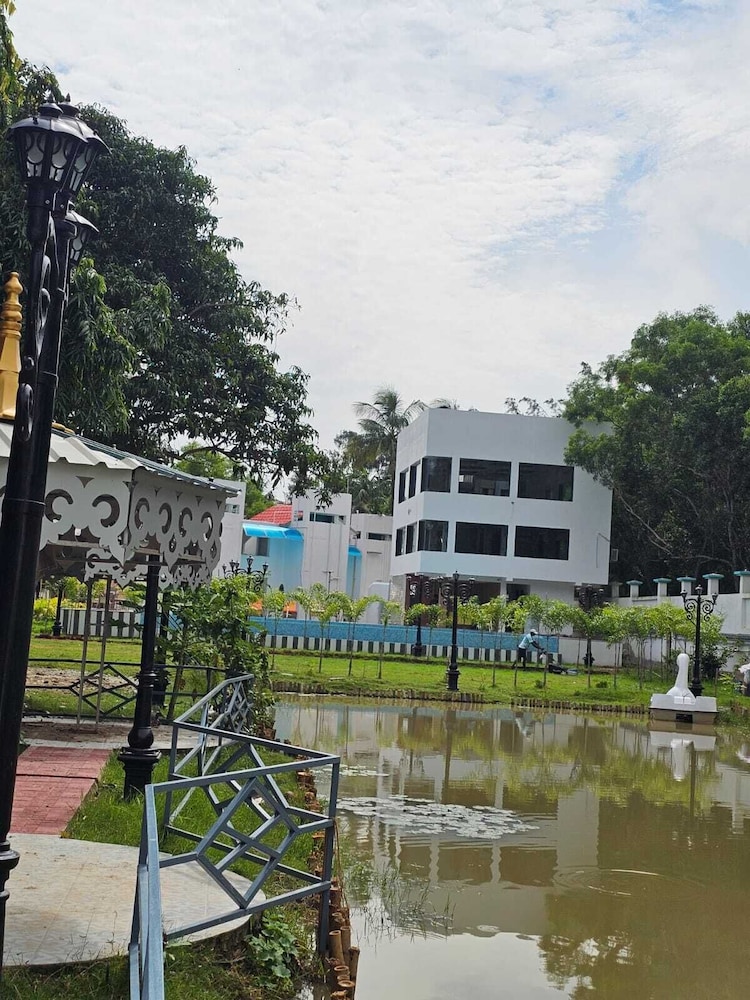 Jowar Hoter & Resort
