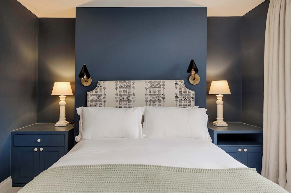 Gorgeous 3 bed House in Sloane Square With Garden